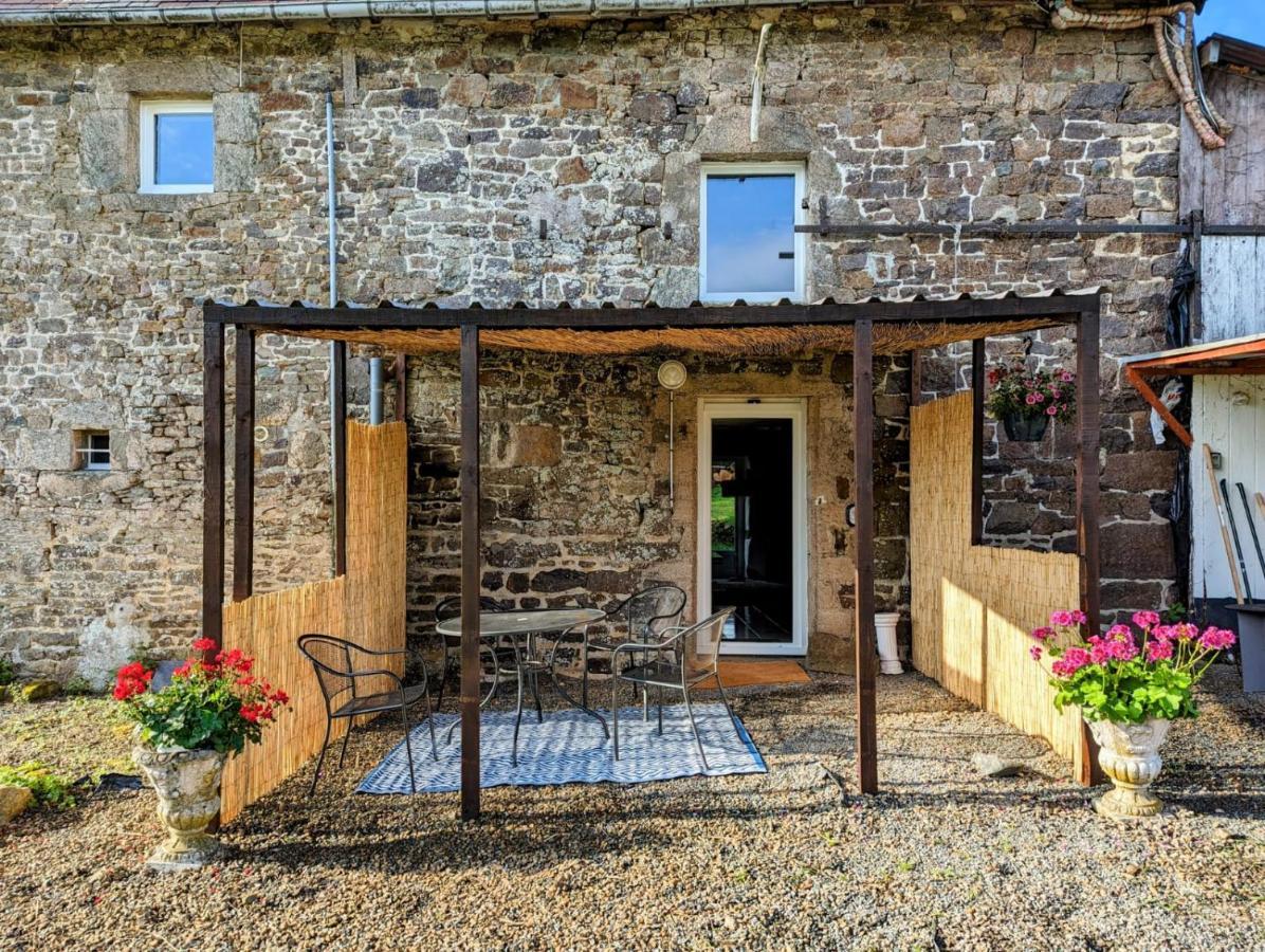 Les Gites De La Cabache Montaigu-les-Bois Exterior photo